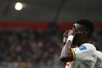 Imagem ilustrativa da imagem Senegal vê novo herói brilhar, bate Equador e vai às oitavas