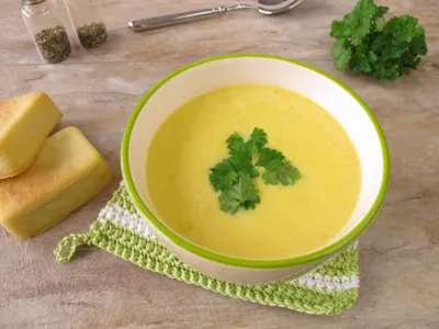 Corn soup and small corn breads - Maiscremesuppe und kleine Maisbrote