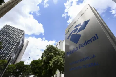 Imagem ilustrativa da imagem Tabela fica desatualizada e quem recebe 1,5 salário mínimo pagará IR