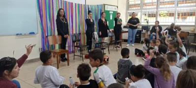 Contação de histórias dentro da programação de eventos do LAI - Laboratório de Anos Iniciais do Ensino Fundamental da UEL: a literatura tem um papel importante na formação de professores e alunos