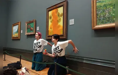 Imagem ilustrativa da imagem Ativistas jogam sopa de tomate no quadro 'Girassóis', de Van Gogh