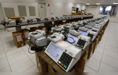 Imagem ilustrativa da imagem Urnas eletrônicas são preparadas para as eleições em todo o Paraná