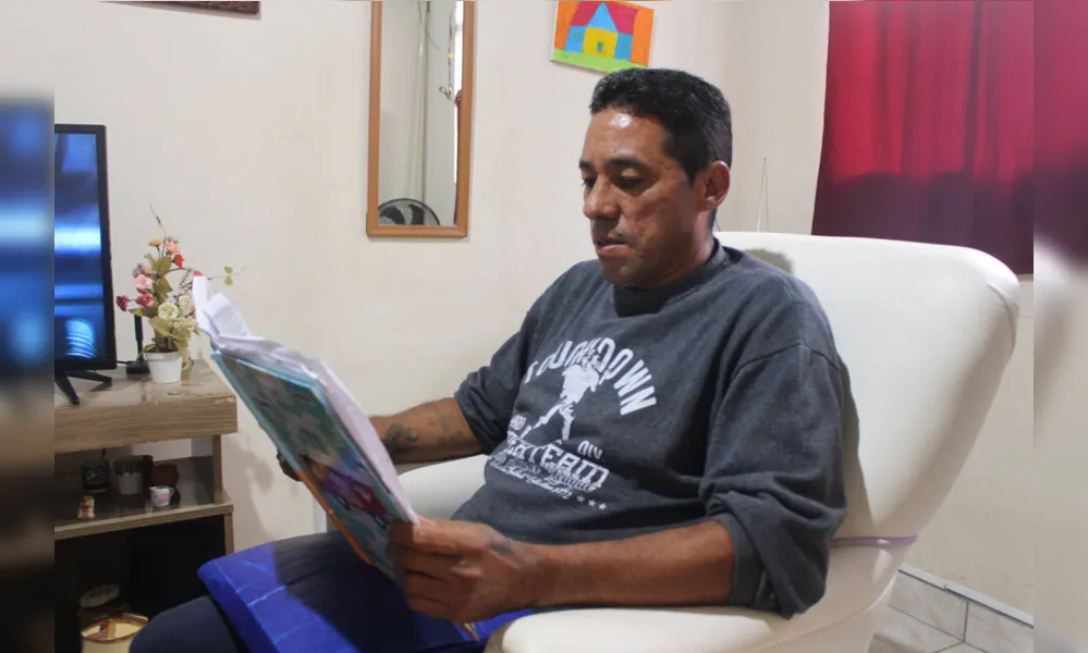 “A mente vai abrindo e a gente já está indo, soletrando, e é gostoso a gente estudar, aprender pelo menos o básico”, afirma o autônomo José Roberto Rodrigues