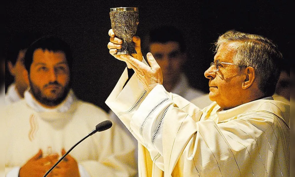 Em 2005, dom Geraldo celebra missa em Roma, um dia antes do início do conclave que elegeu o sucessor do papa João Paulo 2º