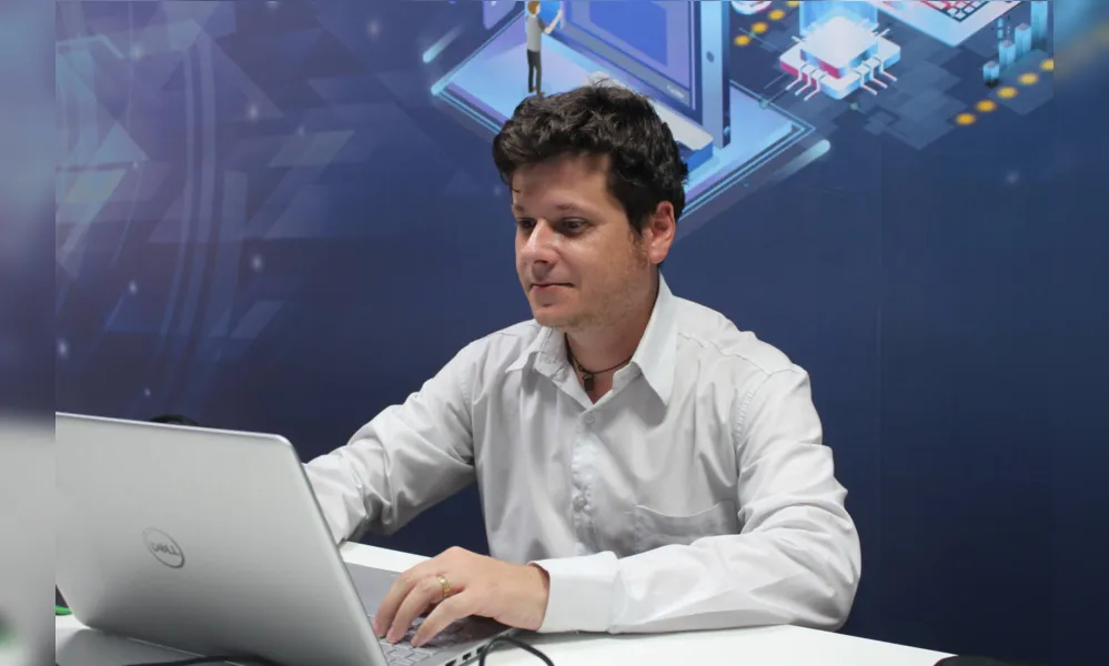 Vinicius Ricieri decidiu empreender e criar o Dix Sistema, voltado à gestão empresarial, e já possui cerca de 400 clientes em todo o Brasil