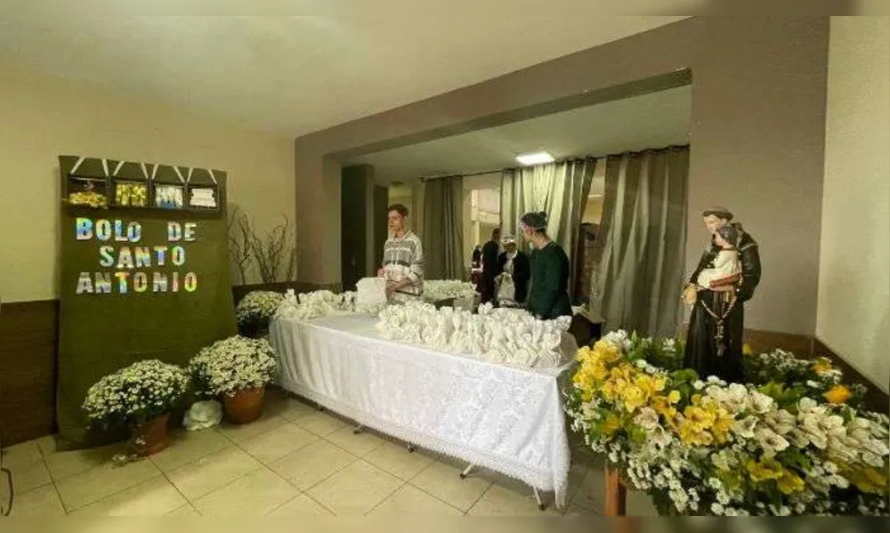 Imagem ilustrativa da imagem Paróquia de Cambé produz 10 mil pedaços do bolo de Santo Antônio