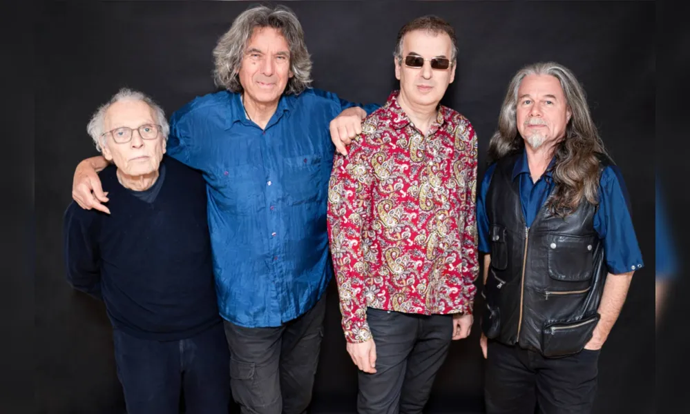 Da esquerda para a direita, Soft Machine: o baterista John Marshall, John Etheridge, Theo Travis e Fred Thelonious Baker