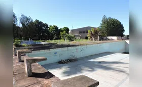 Abandonado, antigo clube em Ibiporã virou ponto de tráfico e prostituição