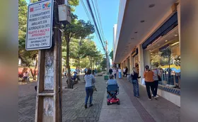Com fiscalização diária, ambulantes sem alvará ‘somem’ do centro