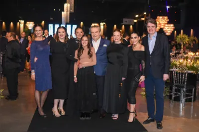 Com sobrinhas e filhos e nora (à esquerda) Patrícia, Caroline, Andréa, Manuela, Alfons ao centro, Ana Cláudia, Juliana e Alessandro Gardemann