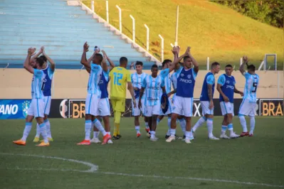 Imagem ilustrativa da imagem Alexandre Gallo e a torcida aprovam a estreia do LEC