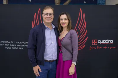 Claudio Romagnoli Jr. e a esposa, Mayra Zemuner Romagnoli