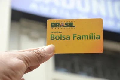 Imagem ilustrativa da imagem Bolsa Família começa a ser pago nesta segunda para 615 mil famílias