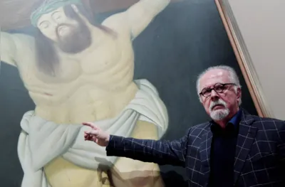 (FILES) Colombian artist Fernando Botero, poses during a press preview of the exhibition "Botero" at the Vittoriano museum in Rome on May 4, 2017. Colombian painter and sculptor Fernando Botero, famous for his voluptuous figures, has died, Colombian President Gustavo Petro announced on September 15, 2023. (Photo by Tiziana FABI / AFP) / RESTRICTED TO EDITORIAL USE - MANDATORY MENTION OF THE ARTIST UPON PUBLICATION - TO ILLUSTRATE THE EVENT AS SPECIFIED IN THE CAPTION