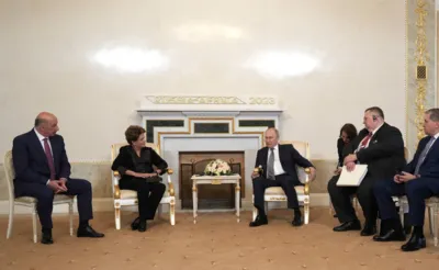 Dilma posicionou-se a favor de outra bandeira de Putin, um "mundo mais multilateral e multipolar", e elogiou parceria de Moscou no Brics