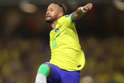 Segundo estatísticas da Fifa, Neymar é o maior artilheiro da história da Seleção, com 79 gols, dois a mais do que Pelé