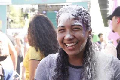 Victória Santana da Silva disse que chorou ao ver seu nome na lista de aprovados em Enfermagem