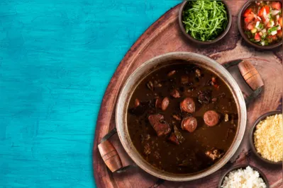 Imagem ilustrativa da imagem Dias de feijoada: aprontada num dia para comer no outro