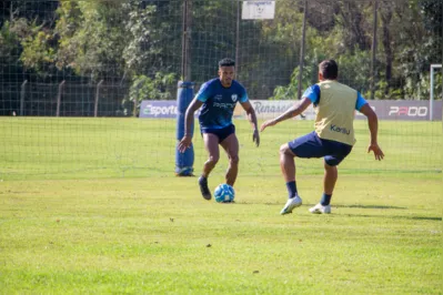 Fabrício Baiano tem agradado nas suas primeiras partidas e pode ganhar uma vaga no time titular em Campinas
