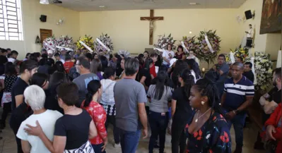 Apesar da dor do luto, o momento para familiares e amigos foi de pedido de justiça e de cobrar por mais segurança no trecho da PR-538 que cruza o distrito