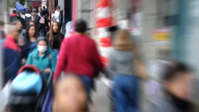 O recenseamento estava previsto inicialmente para 2020, mas foi inviabilizado à época pelas restrições da pandemia. Em 2021, houve novo adiamento, desta vez em razão de corte orçamentário