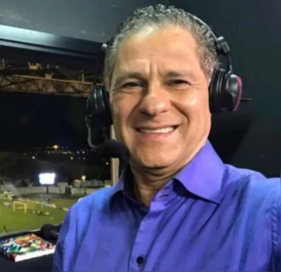 Gil Rocha nasceu em Siqueira Campos e formou-se em jornalismo na UEL