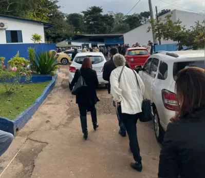 Vistoria de órgãos estaduais e municipais à clínica, após denúncia em junho