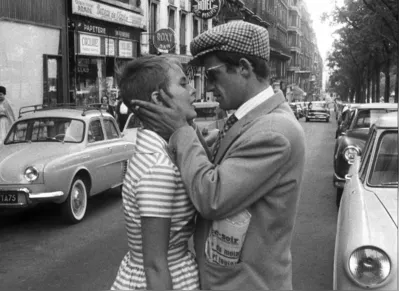 ‘Acossados’: primeiro longa de Jean-Luc Godard traz personagem envolvido em uma série de crimes que se refugia no apartamento de uma estudante com quem começa a se relacionar