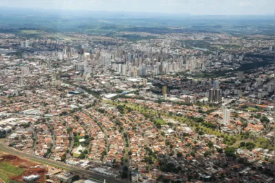 No Censo previsto para ser divulgado em maio, Londrina deve ficar  entre 565 mil e 570 mil moradores