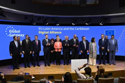 Encontro aconteceu de forma paralela à cúpula Celac-UE