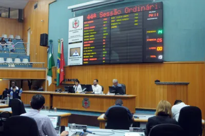 A Câmara de Londrina se reuniu, nesta terça (11/7/23) para a 44ª sessão ordinária de 2023, em que foi aprovado o projeto de lei nº 124/2023, que amplia o prazo para protocolo de quatro leis complementares ao Plano Diretor.