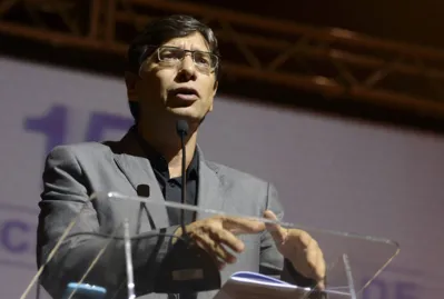 Brasília - Marcio Pochmann, da Fundação Perseu Abramo, fala na 15ª Conferência Nacional de Saúde (Elza Fiuza/ Agência Brasil)