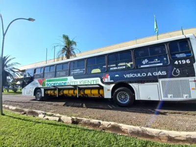 Imagem ilustrativa da imagem Ônibus movido 100% a biometano será testado em quatro linhas de Londrina