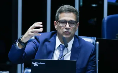 Imagem ilustrativa da imagem 'Os juros não caem com o apertar de um botão', diz Campos Neto