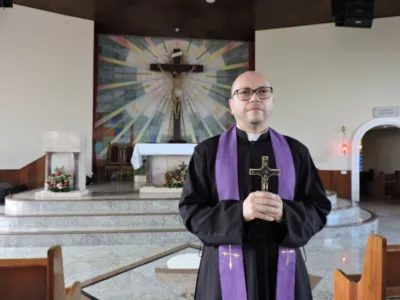 Imagem ilustrativa da imagem Padre de Londrina fará curso de aperfeiçoamento para o exorcismo em Roma