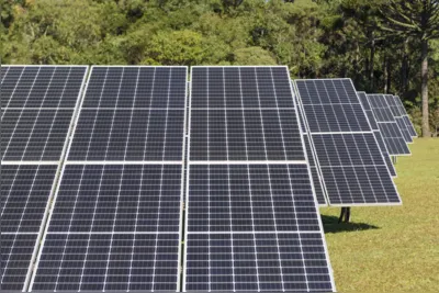 Produtores e consumidores paranaenses têm na energia solar a principal fonte de geração própria de energia, com 98,5%