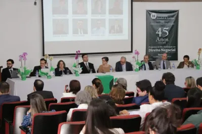 Imagem ilustrativa da imagem Pós-graduação em Direito Negocial da UEL comemora 45 anos