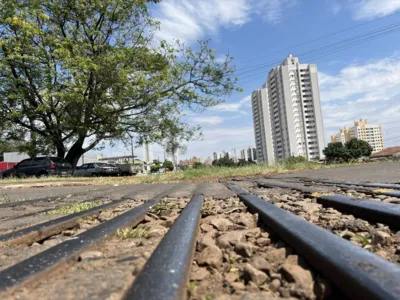 Imagem ilustrativa da imagem Prefeitura aguarda há quase 20 anos repasse de área de antiga linha férrea