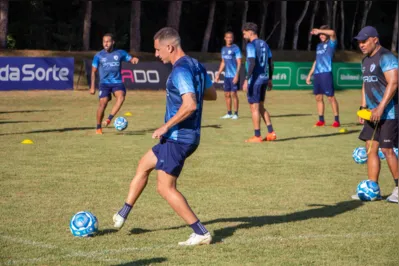 Higor Leite voltou a ser titular na última partida e marcou o gol do LEC em Itu: concorrência pela camisa 10 para a sequência da Série B