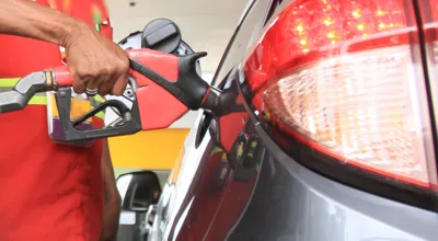 Londrina tem um preço médio de R$ 5,43 na gasolina comum; na pesquisa anterior, feita de 2 a 8 de julho, o valor era R$ 5,48
