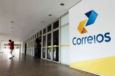 Imagem ilustrativa da imagem Trabalhadores se ferem em explosão em central dos Correios em Apucarana
