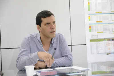 sobre fraude em licitaçao para uniformes escolares - fotos: gustavo carneiro - folha de londrina - 05/12/18

personagem: fabio cavazotti