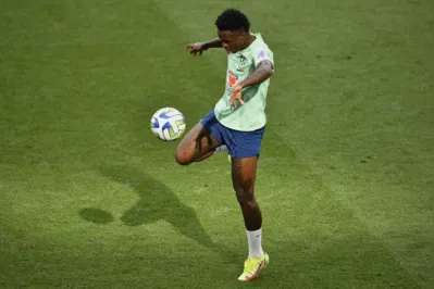 Vinicius Junior sofre constantes insultos na Espanha e hoje representa o combate ao racismo no futebol