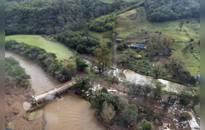 Imagem ilustrativa da imagem Ciclone no RS deixa 13 mortos e buscas por desaparecidos continuam