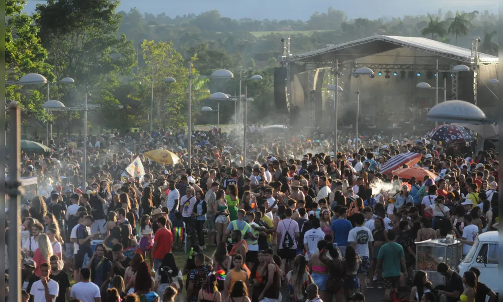 O Carnaval de Londrina cresceu em relação às últimas décadas, hoje, cerca de 30 mil foliões se reúnem para brincar nos espaços públicos