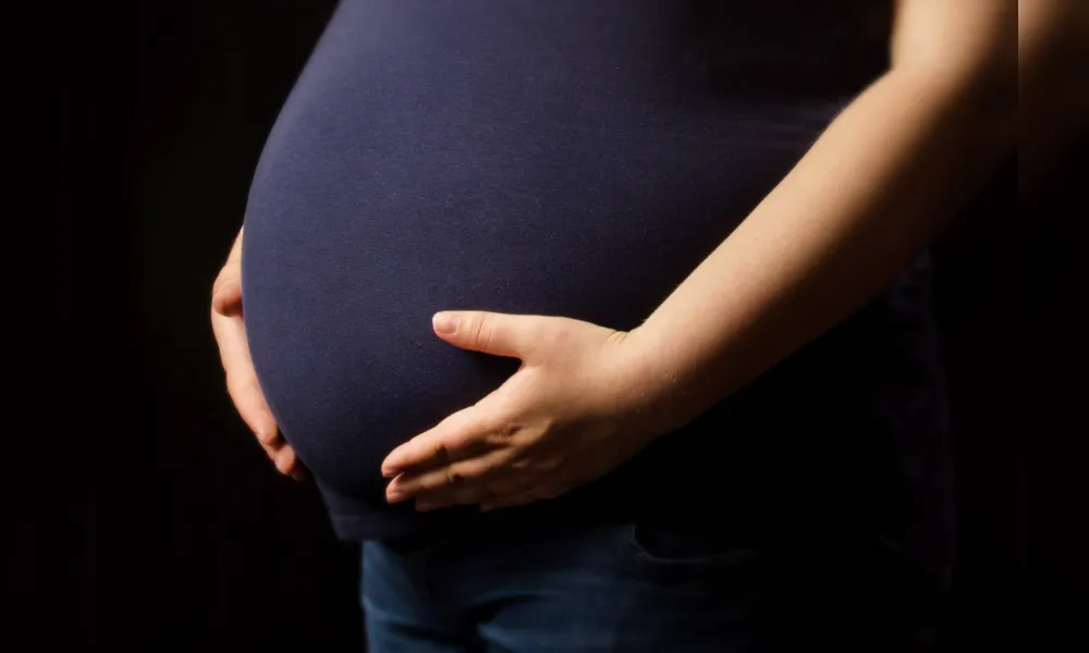De acordo com números divulgados pelo Ministério da Saúde, um a cada sete bebês brasileiros é filho de mãe adolescente