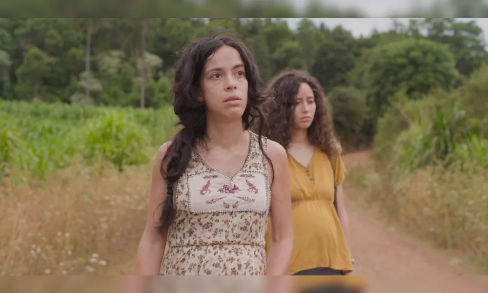 A atrizes Marina Merlino e Ailín Salas, naturalizada argentina, são as protagonistas de "Las Preñadas", filme que aborda a precariedade do sistema de saúde
