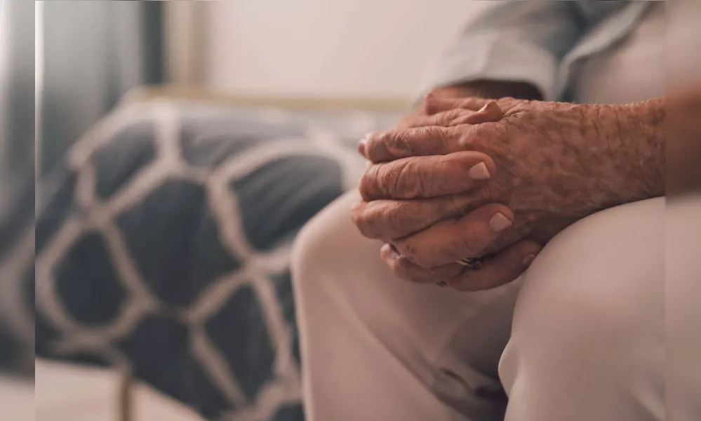 Imagem ilustrativa da imagem Na demência, o ‘cuidado com quem cuida’ faz toda a diferença