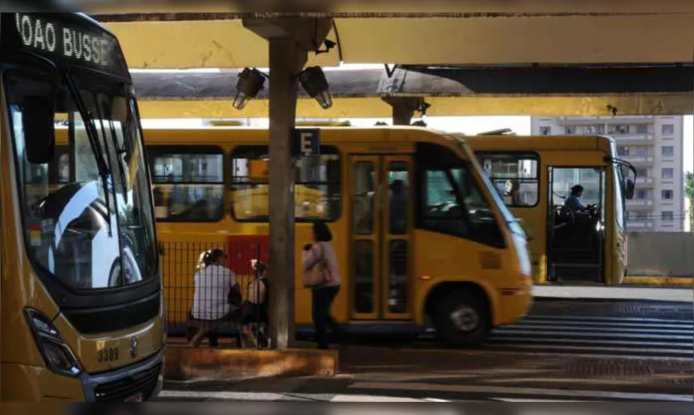 Imagem ilustrativa da imagem Tarifa de transporte coletivo em Londrina sobe para R$ 5,75