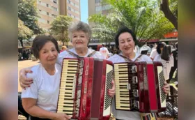 As sanfoneiras na Praça